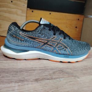 ASICS. Talla10, 28.5cm