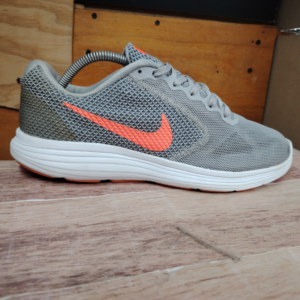 Nike Revolution Talla 11, 28cm