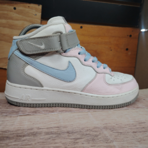 Nike Air Force 1 Mid. Talla 8