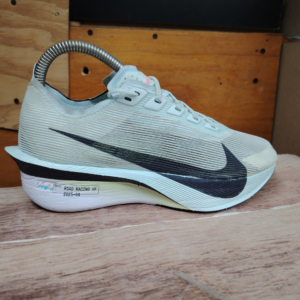 Nike ZoomX Vaporfly. Talla 7.5, 24.5cm