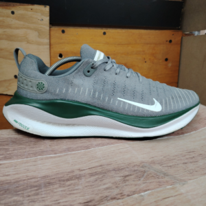 Nike ReactX Infinity Run4. Talla 13