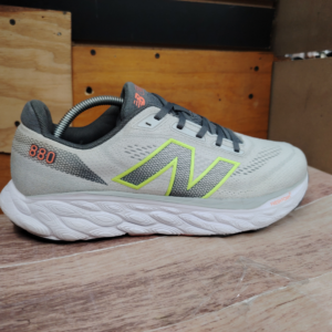 New Balance Talla 10.5, 29cm