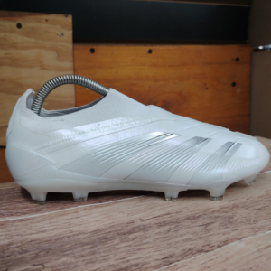 Tacos De Futbol Adidas Predator Elite LL FG . Talla 8.5, 26.5cm