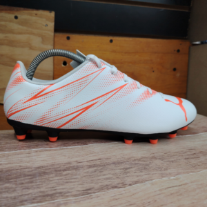 Tacos De Futbol Puma Attacanto FG/AG. Talla 10, 28cm