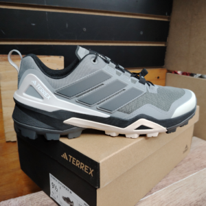 Adidas Terrex Skychaser GORE-TEX hiking. Talla 9.5, 26.5cm