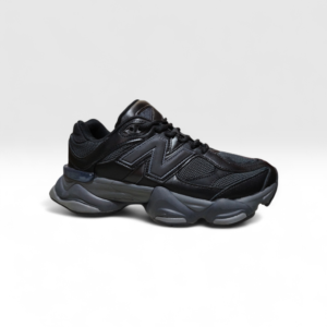 New Balance 9060 Triple Black.