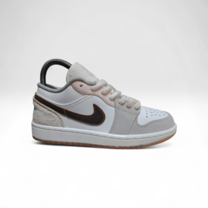 Nike Air Jordan 1 Low.