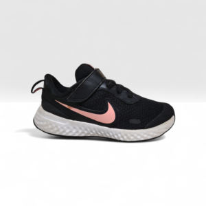 Nike Niños Revolution.