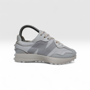 New Balance 327.