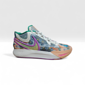 Nike Kyrie Irning 8 basketball.