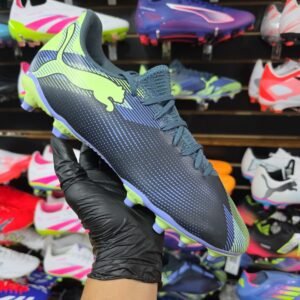 PUMA Future 7 Play FG/AG. Tacos de futbol. Tallas.