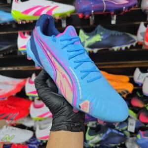 PUMA King Ultimate. Tacos de futbol. Talla 9.5 27.5cm.