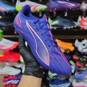 PUMA Ultra 5 Play, Tacos de futbol. Tallas