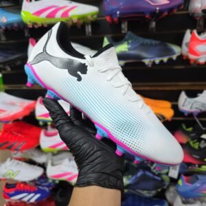PUMA Future 7 Play FG/AG Tacos de futbol. Talla 9.5, 27.5cm.