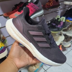 adidas Pureboost 23 Running. Talla 7, 24cm.