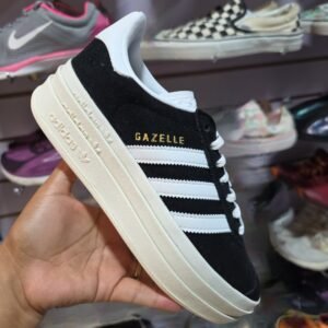 Adidas Gazelle Bold. Talla 6, 24cm. (NUevo Americano)