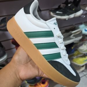 Adidas Barreda. Talla 9, 27cm. (Nuevo Americano)