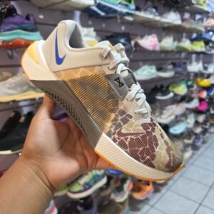 Nike Metcom 10 AMP. Talla 7, 25cm.