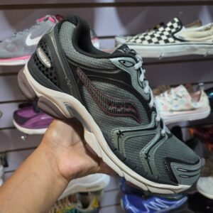 Saucony ProGrid Triumph 4. Talla 9 27cm.