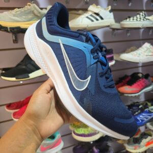 Nike Quest 5. Talla 11 29cm.